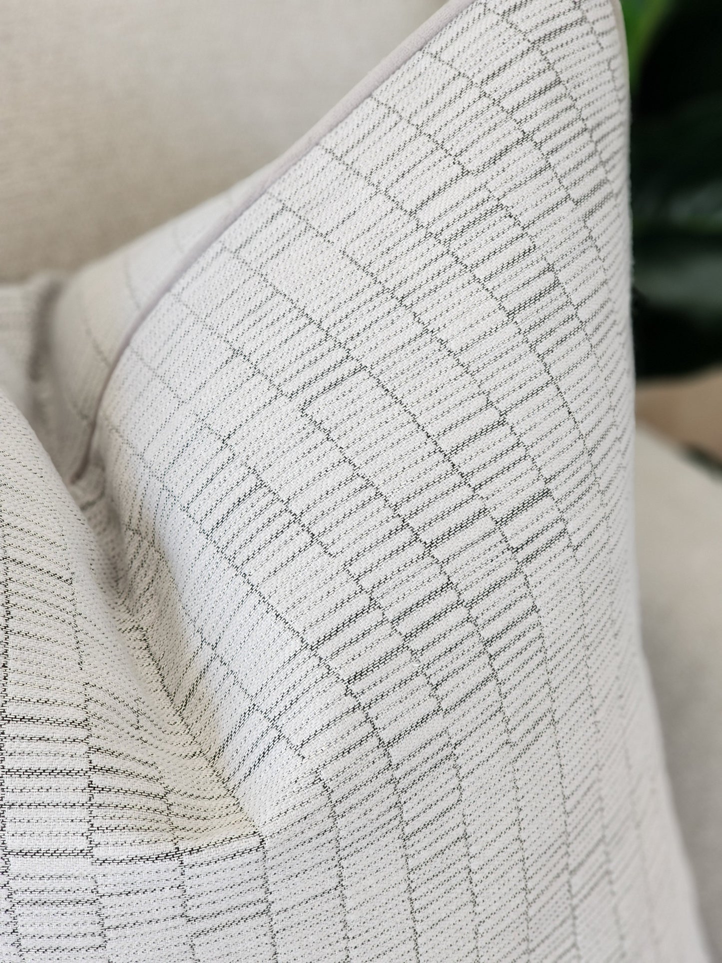 Jazmine cushion