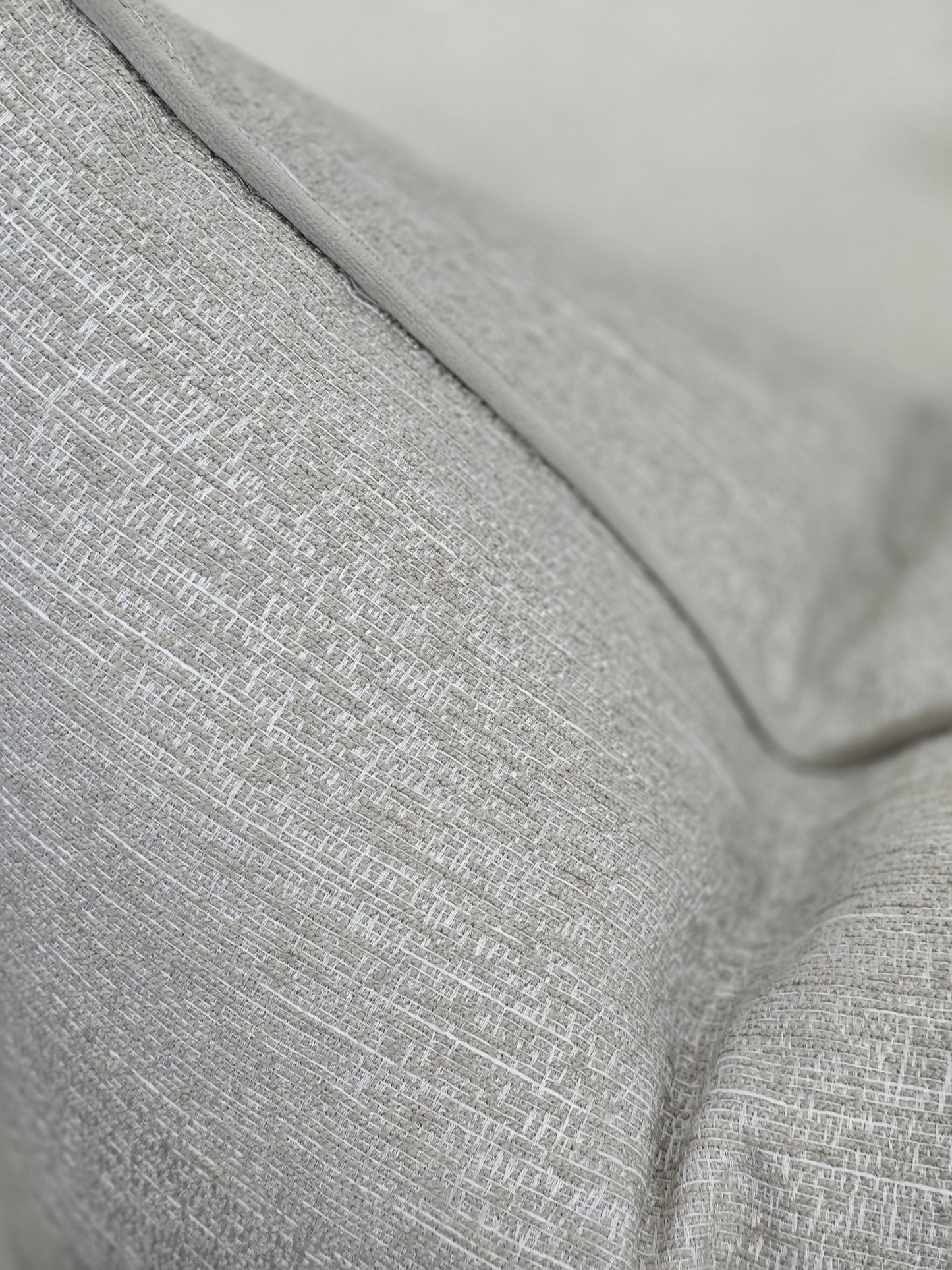Neesa cushion