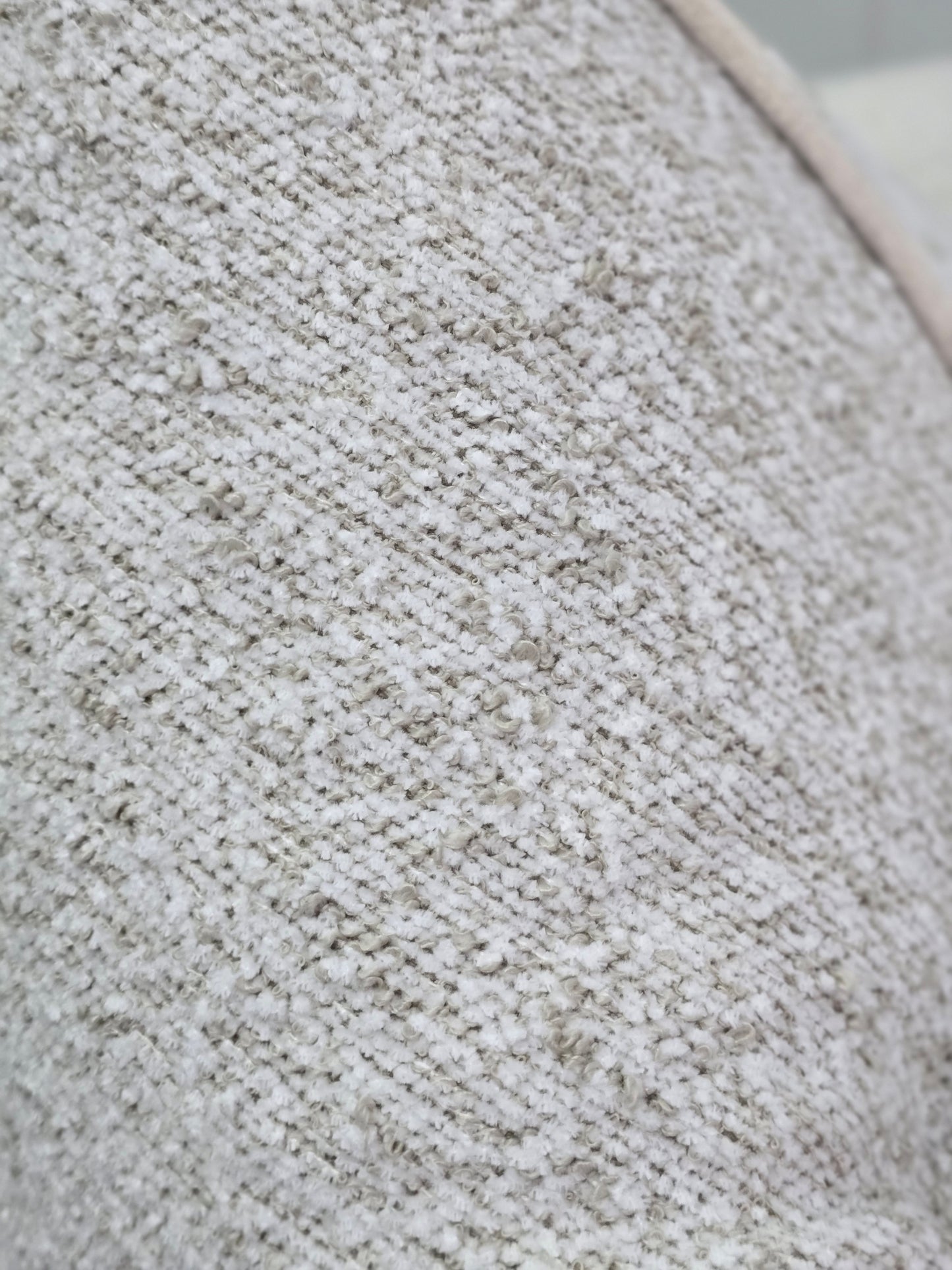 Ashleyy cushion