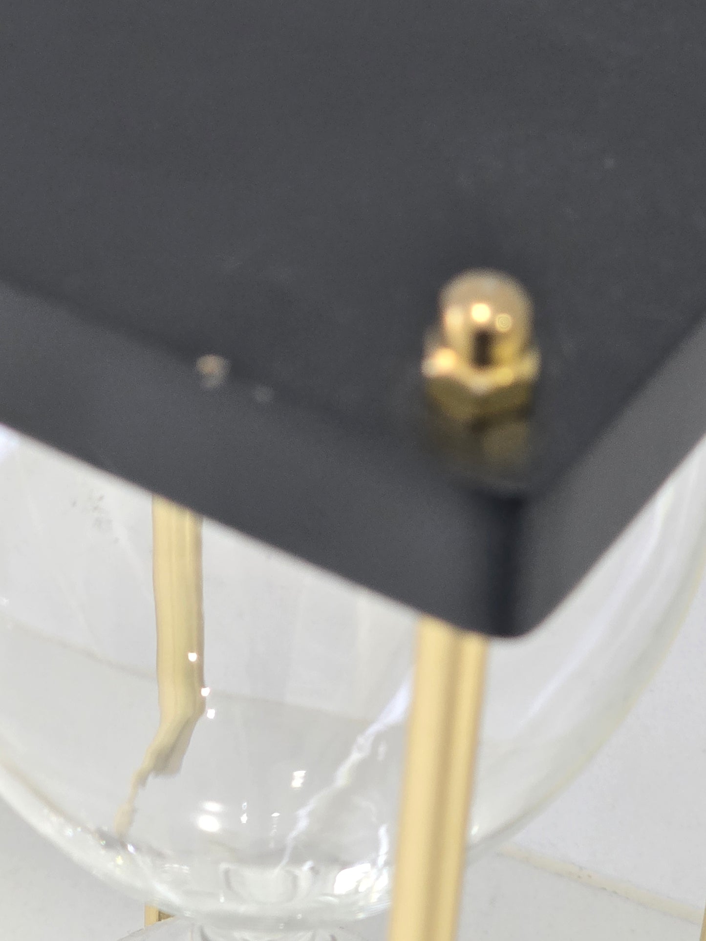 Ex display Black hourglass