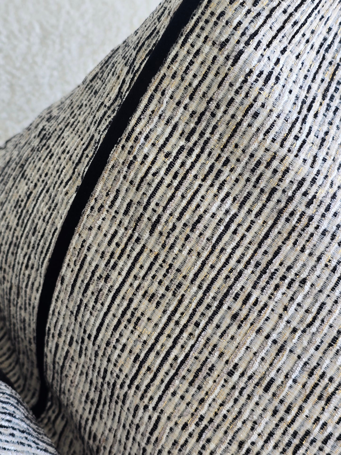 Vince black cushion