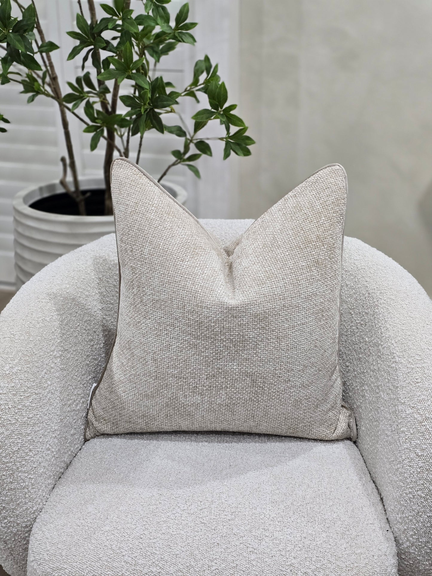 Georgea cushion