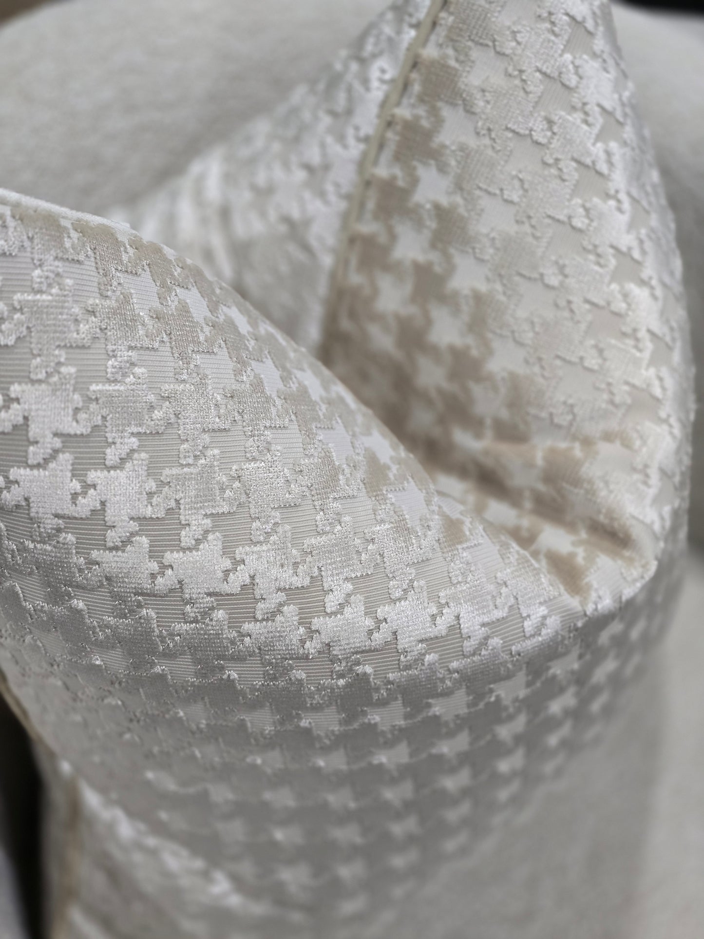 Kilani cushion