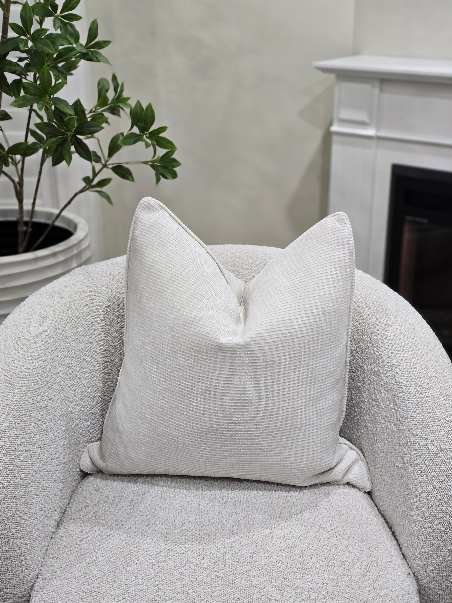 Rachellie cushion