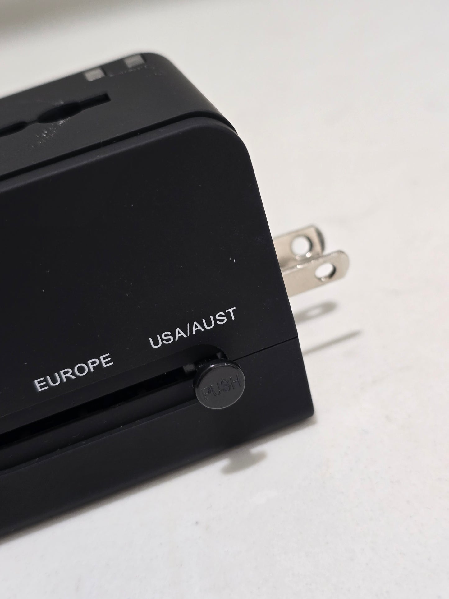 Ramadan multi nation travel adapter with usb charger