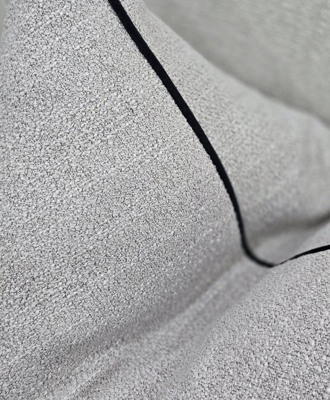 Araya cushion
