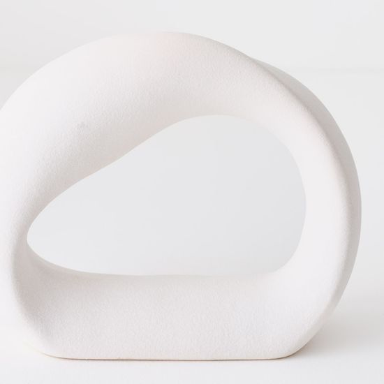 Fausia sculpture