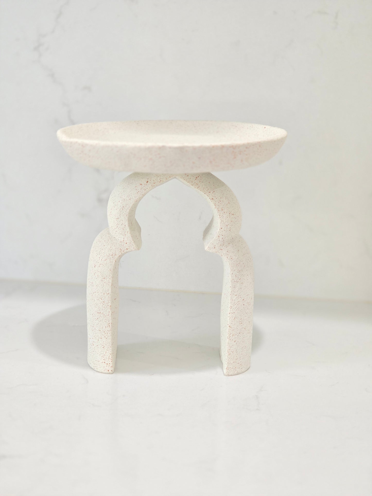 Madina plate stand
