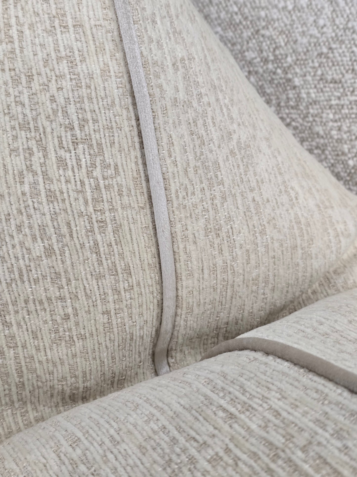 Mariiya cushion