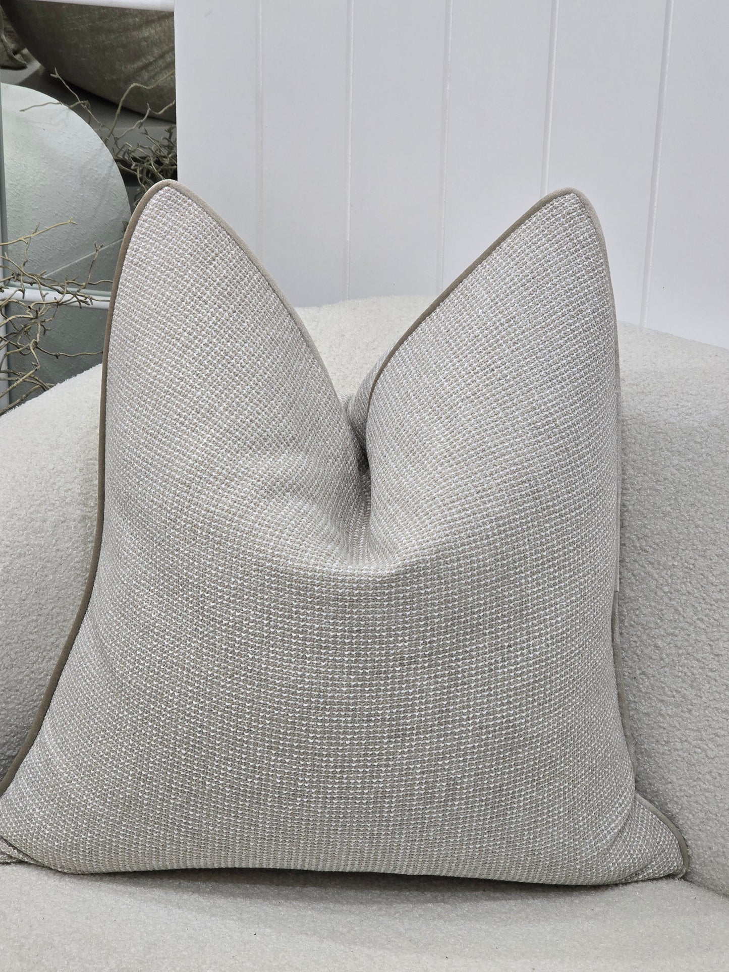 Orhan cushion