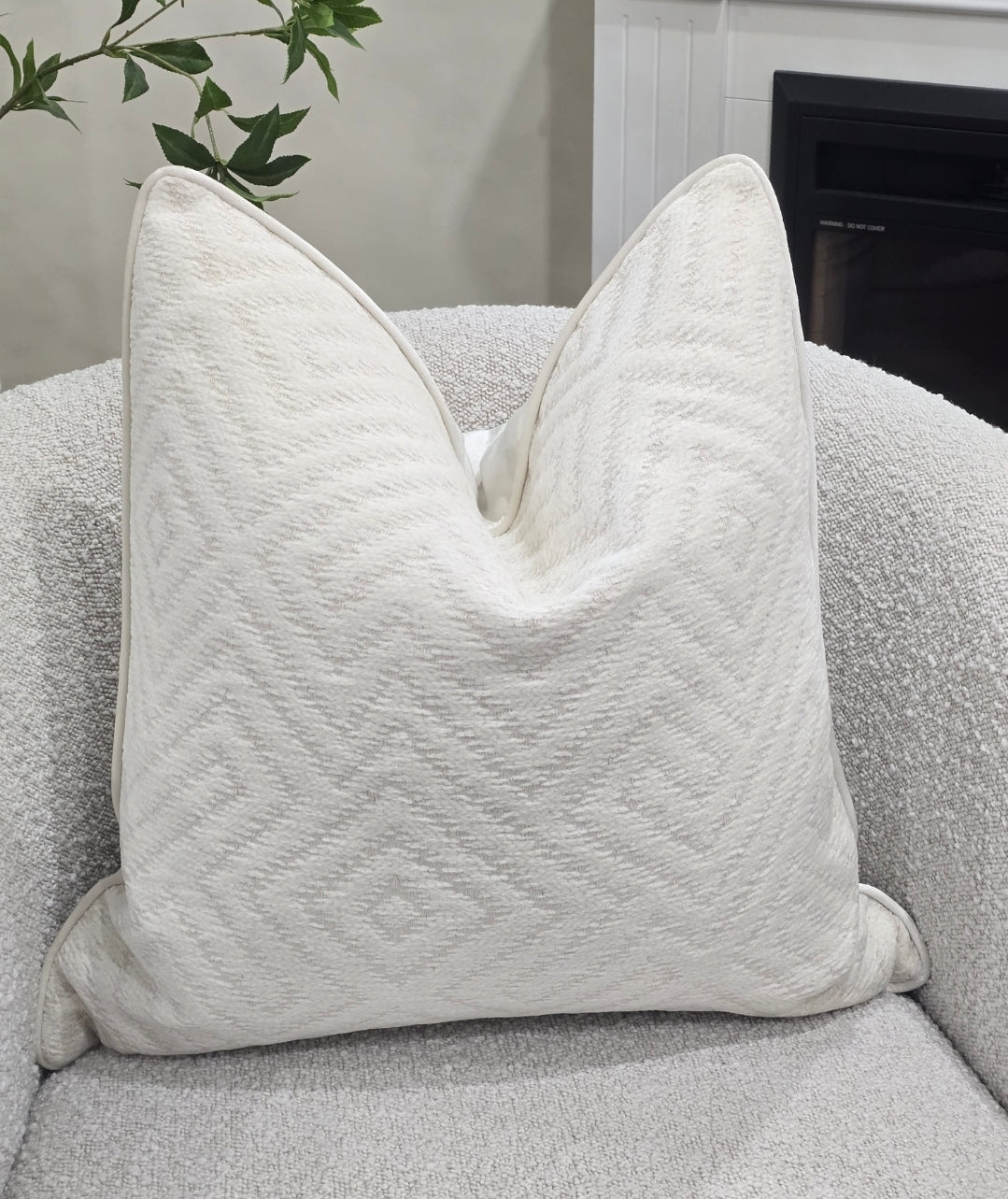 Alira cushion