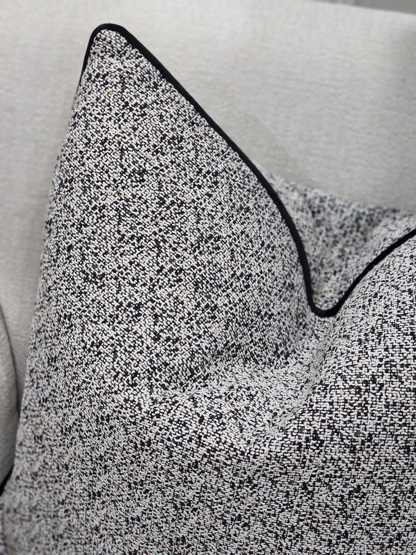 Anatasia cushion
