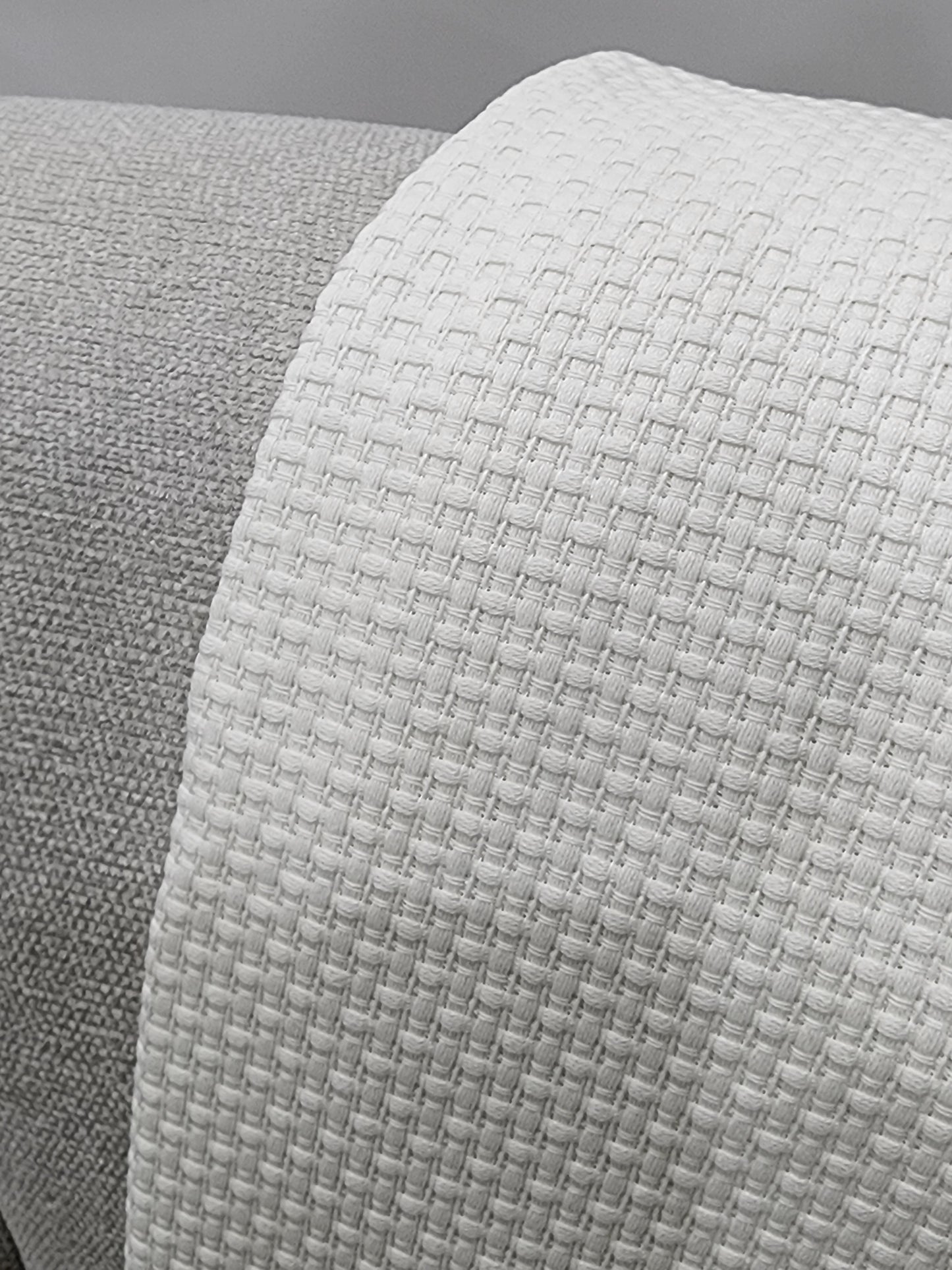 Viven White throw blanket /black piping