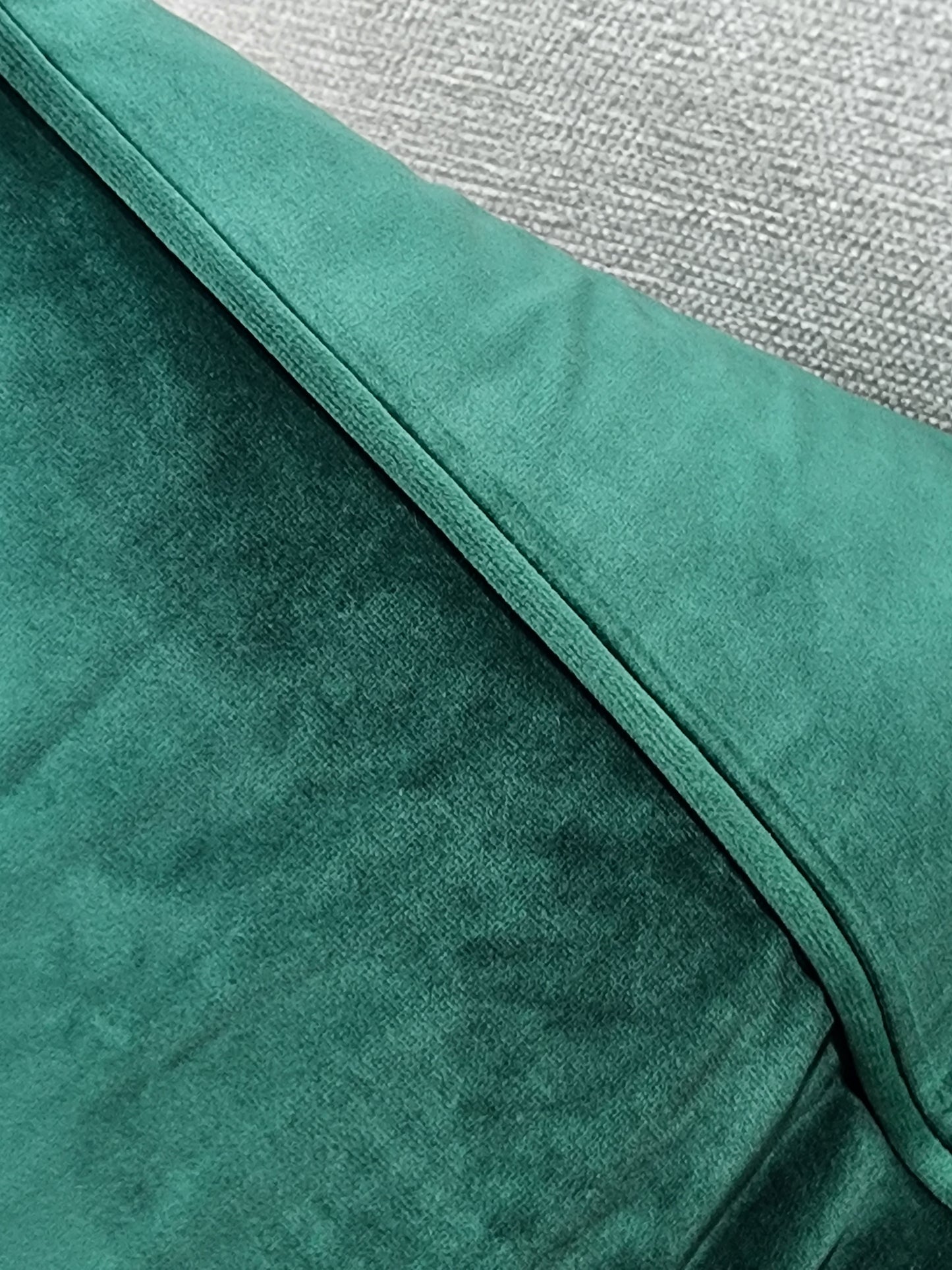Cleo cushion