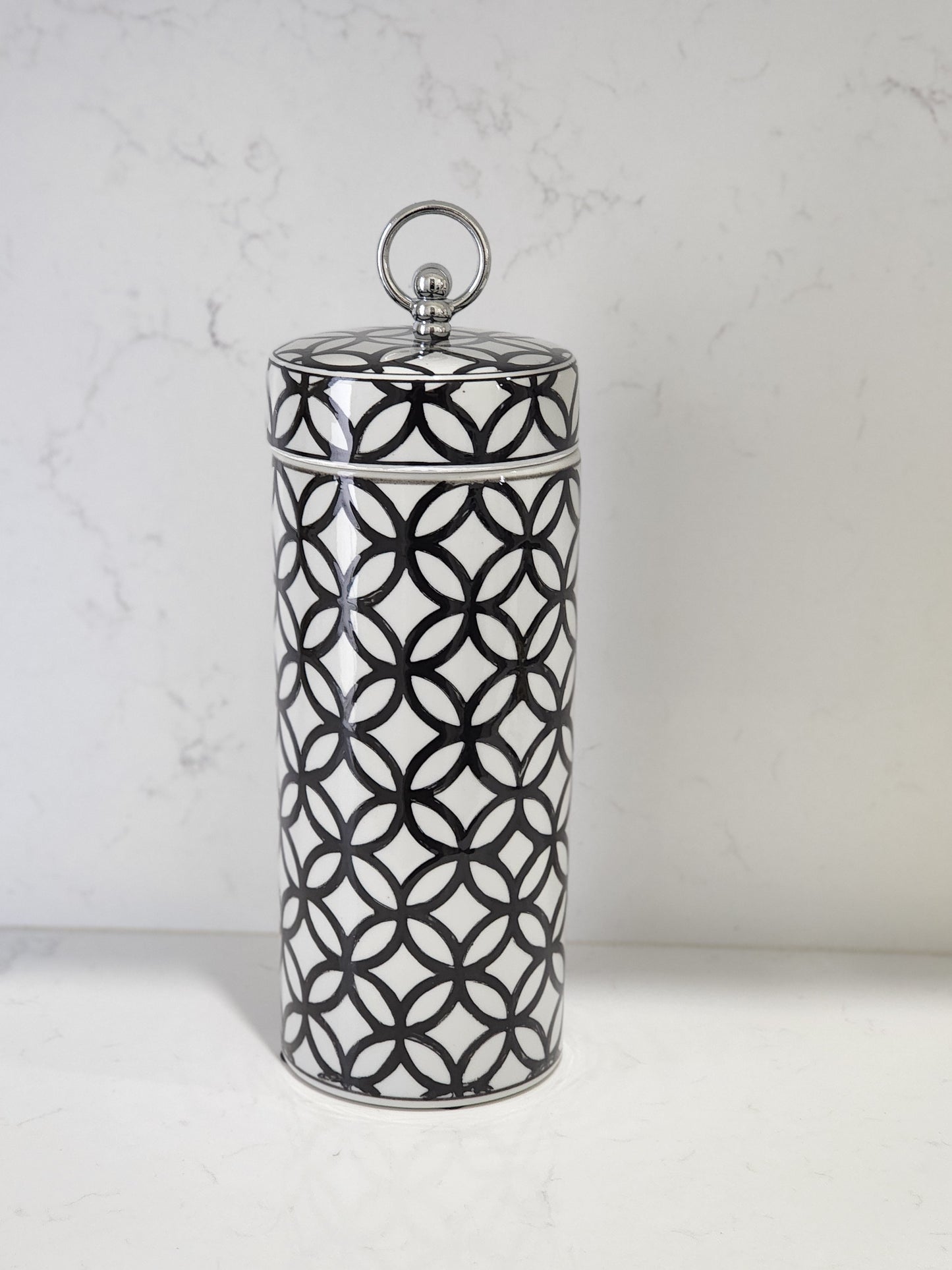 - Black and white jar decor