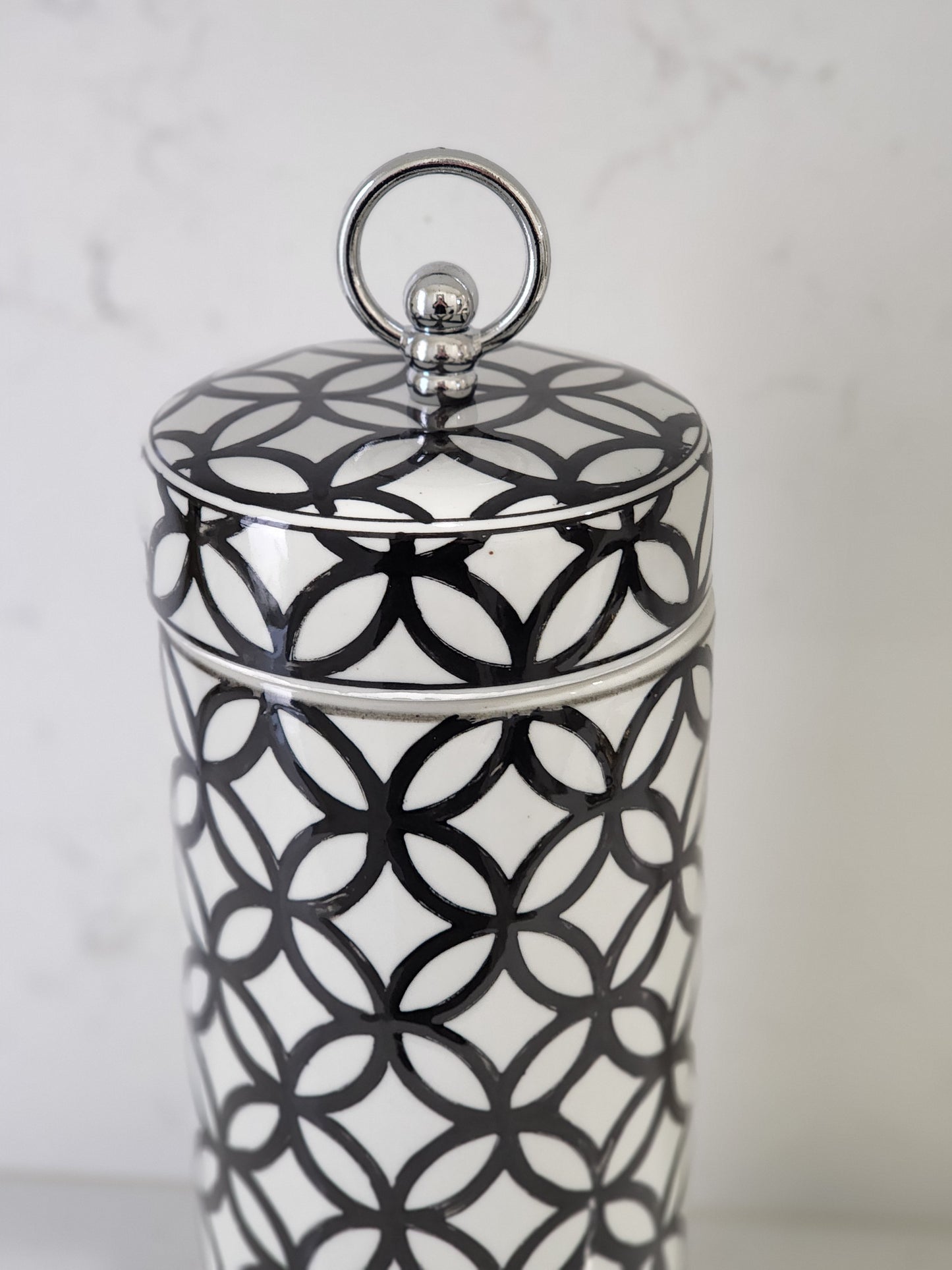 - Black and white jar decor