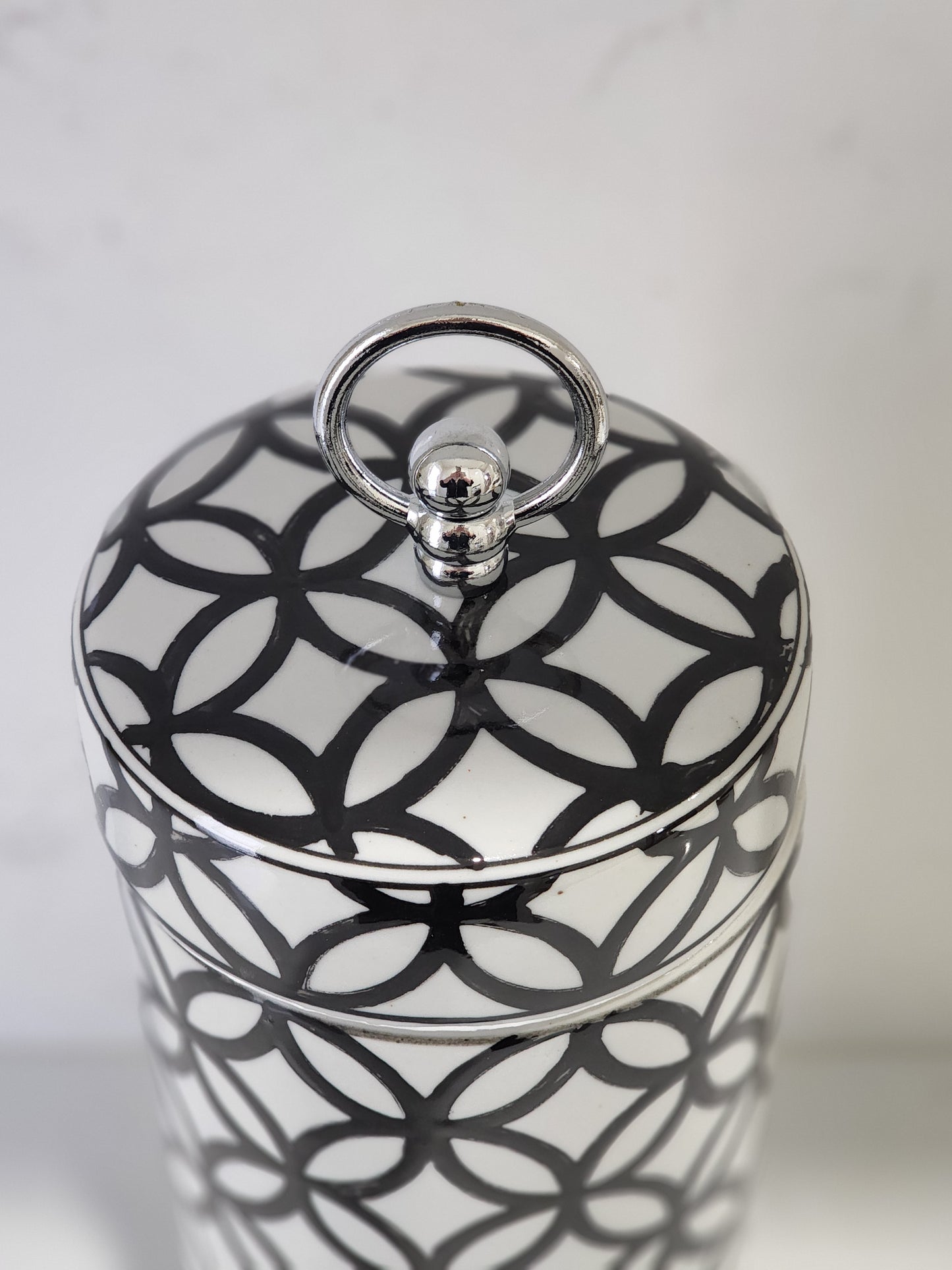 - Black and white jar decor