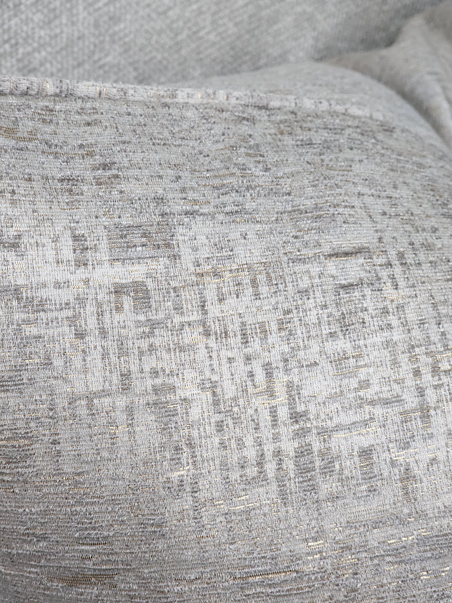 Danni cushion