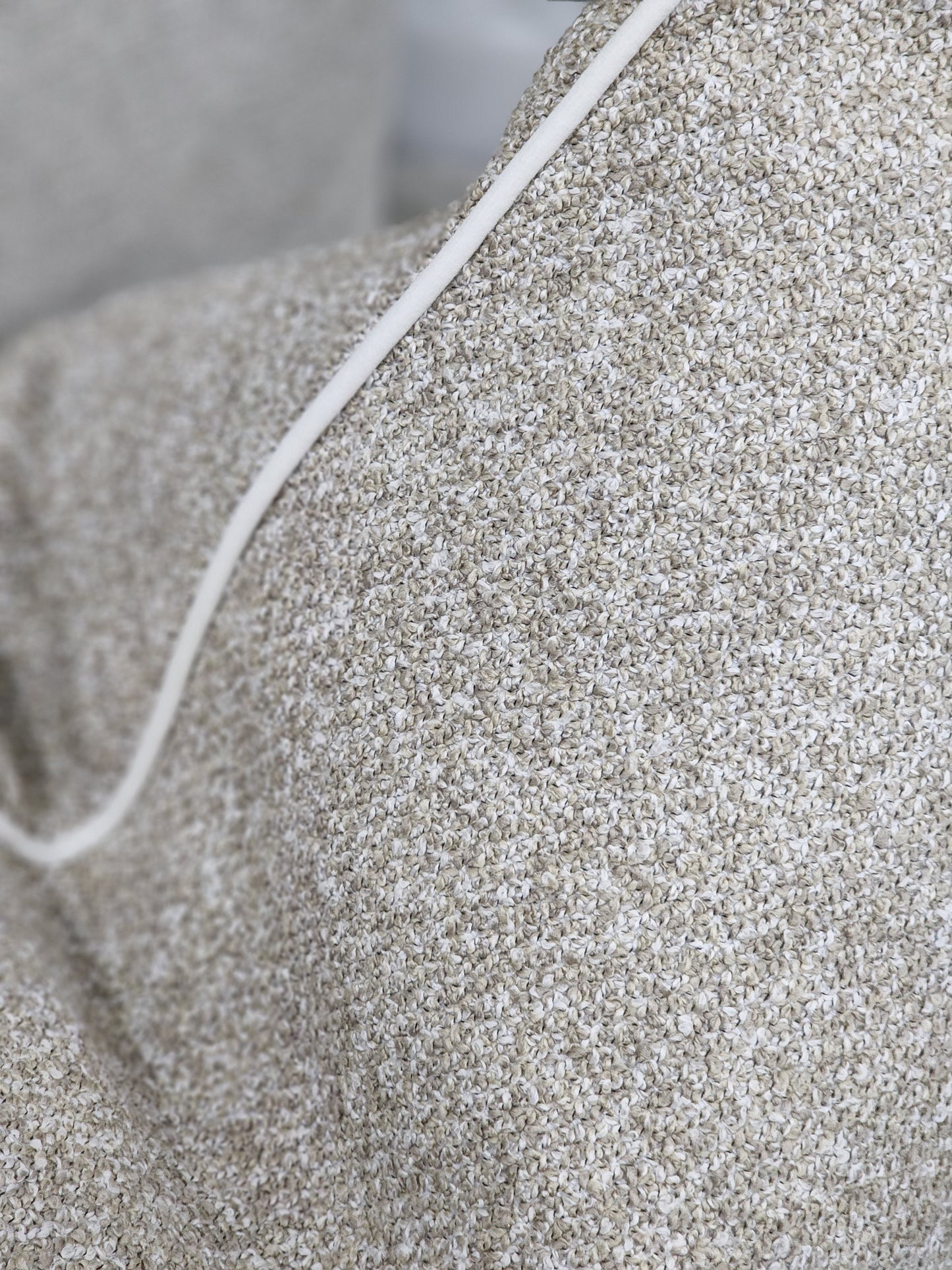 Nudelle cushion