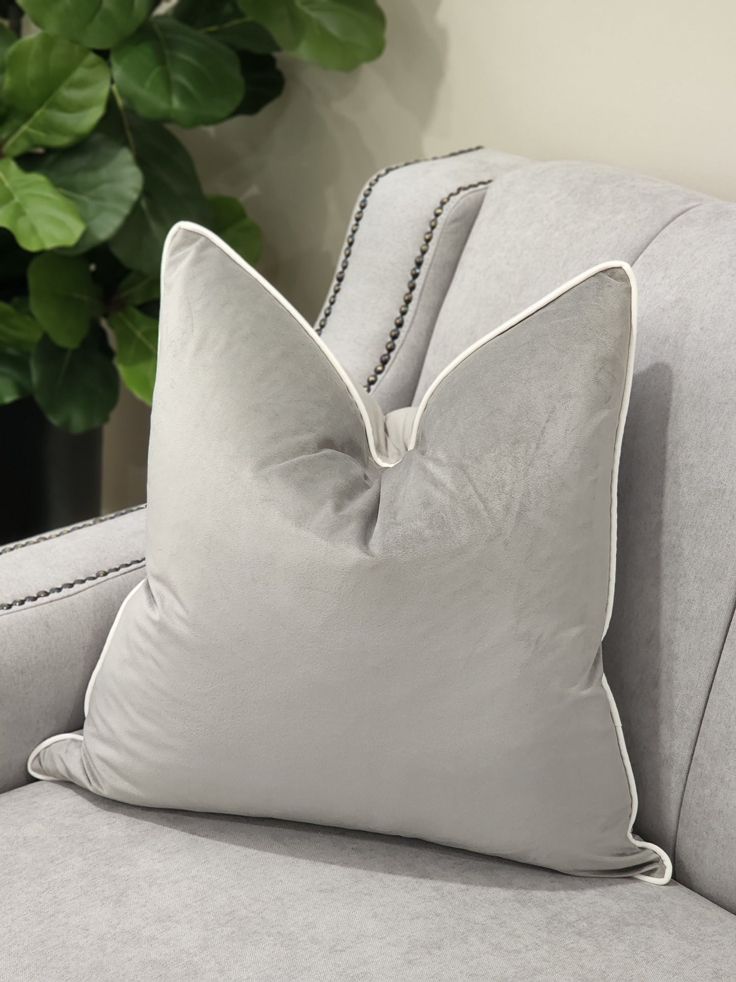 Amara cushion