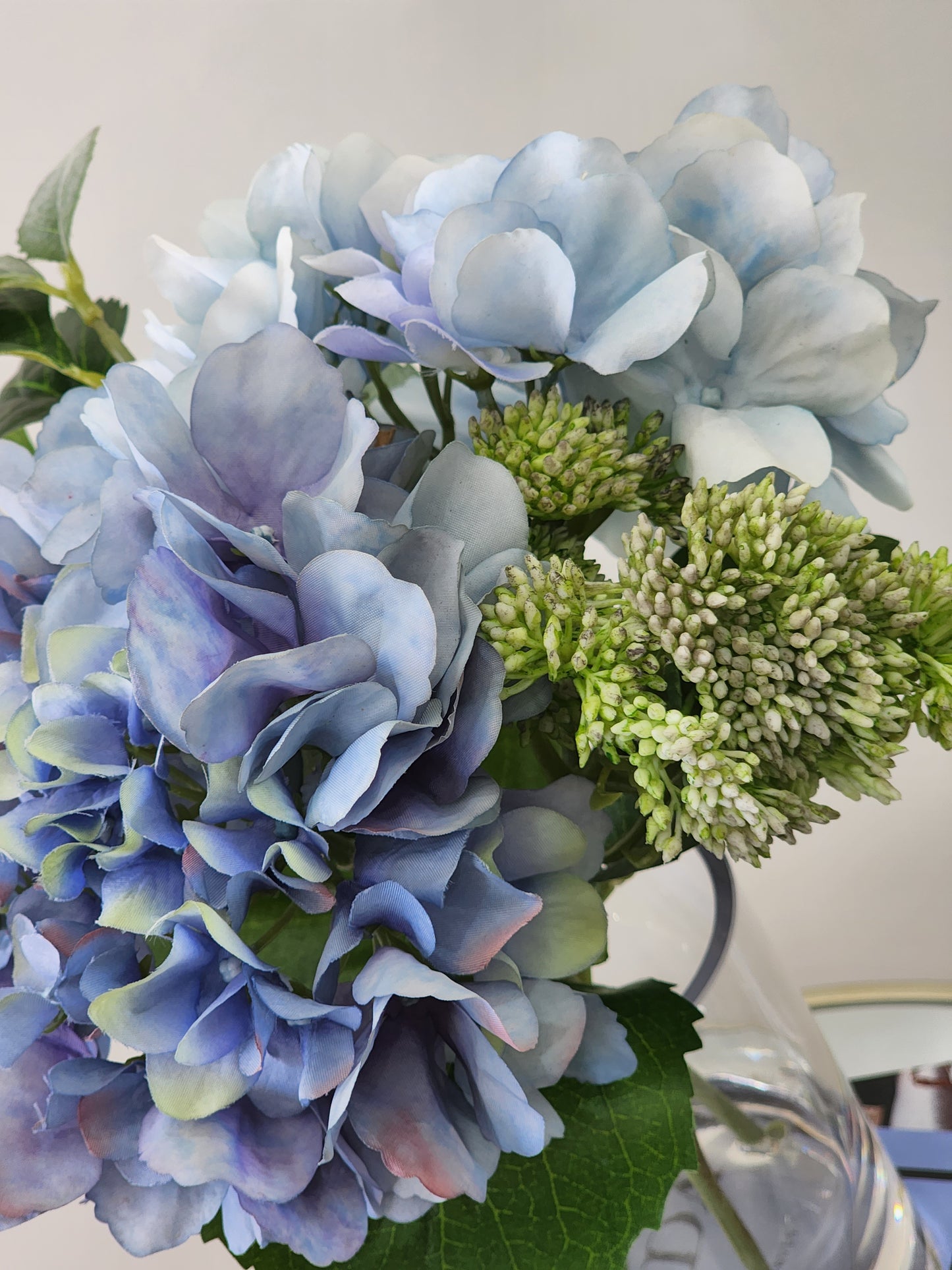 Hybird floral arrangement