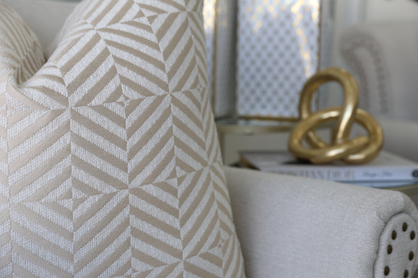 Pearl Textured Design Cushion