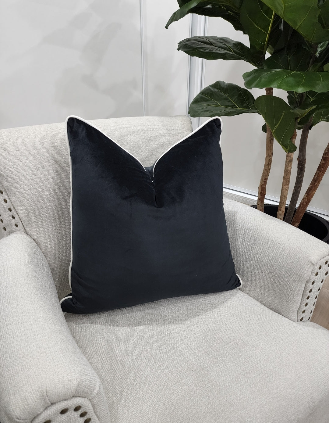 Dant'e cushion