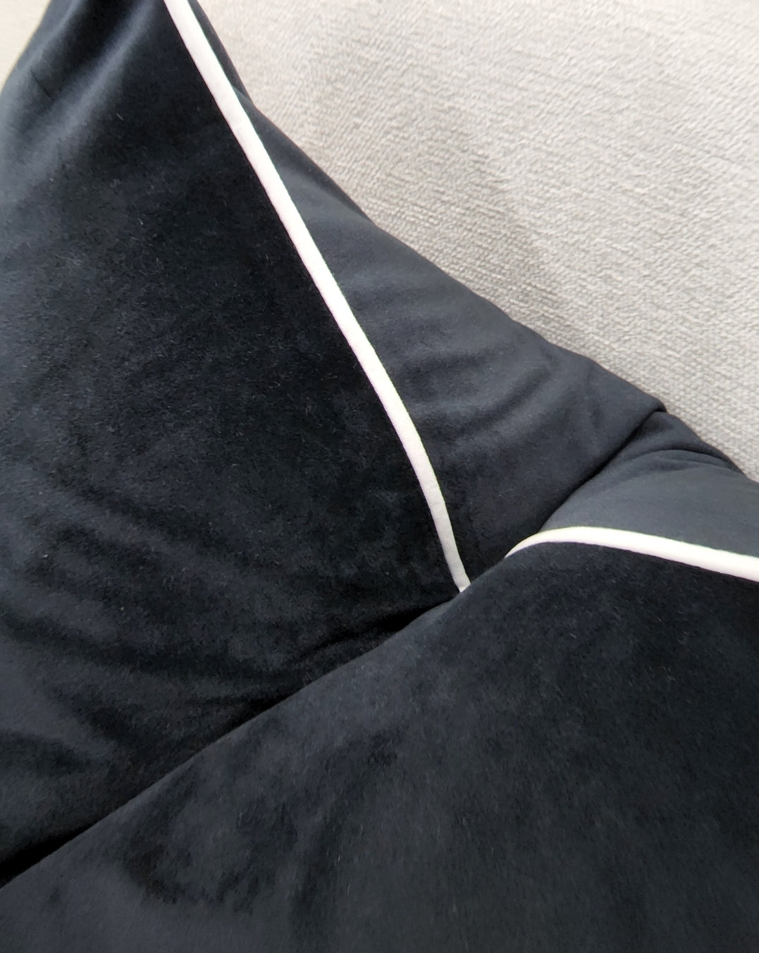 Dant'e cushion