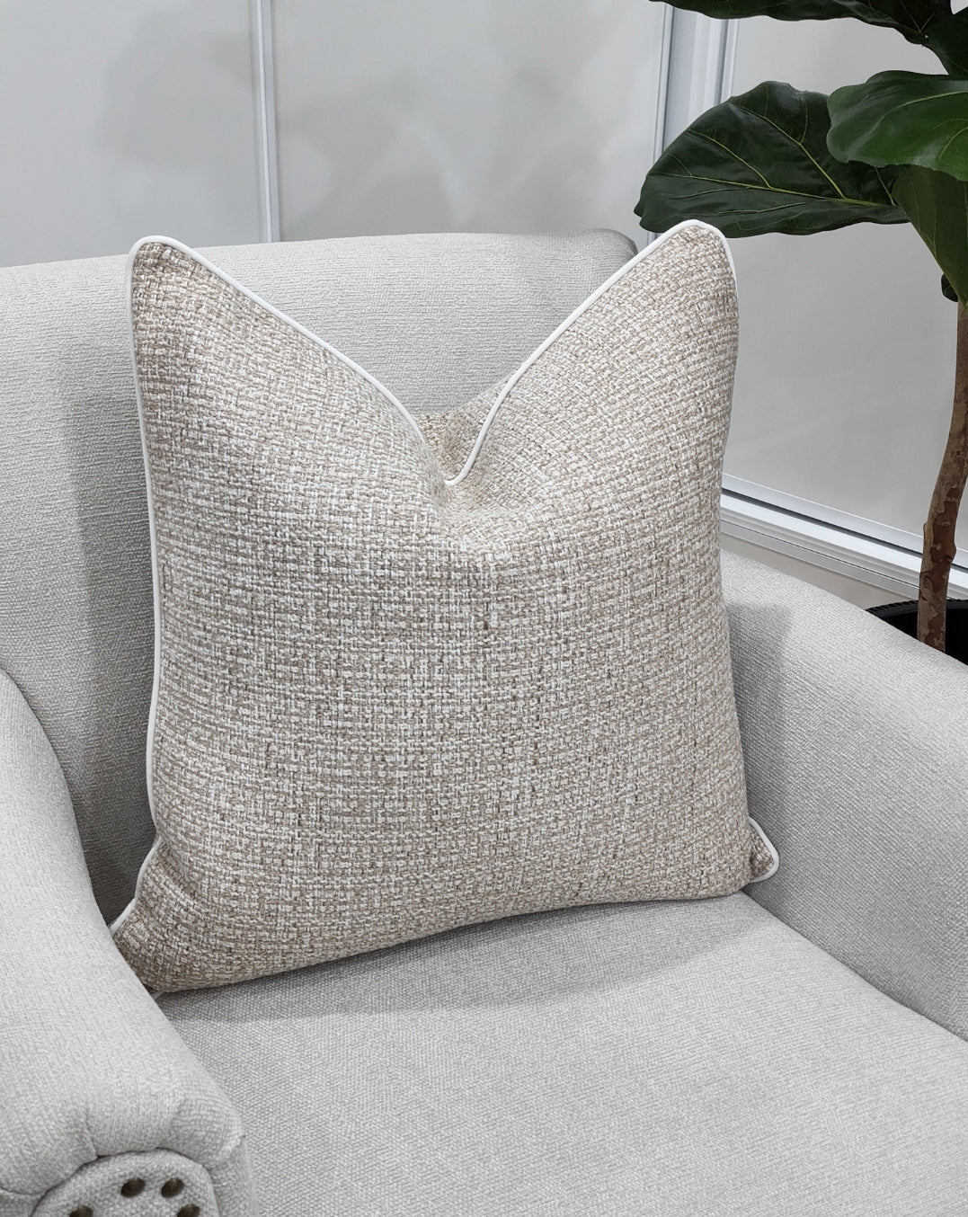 Alesha cushion