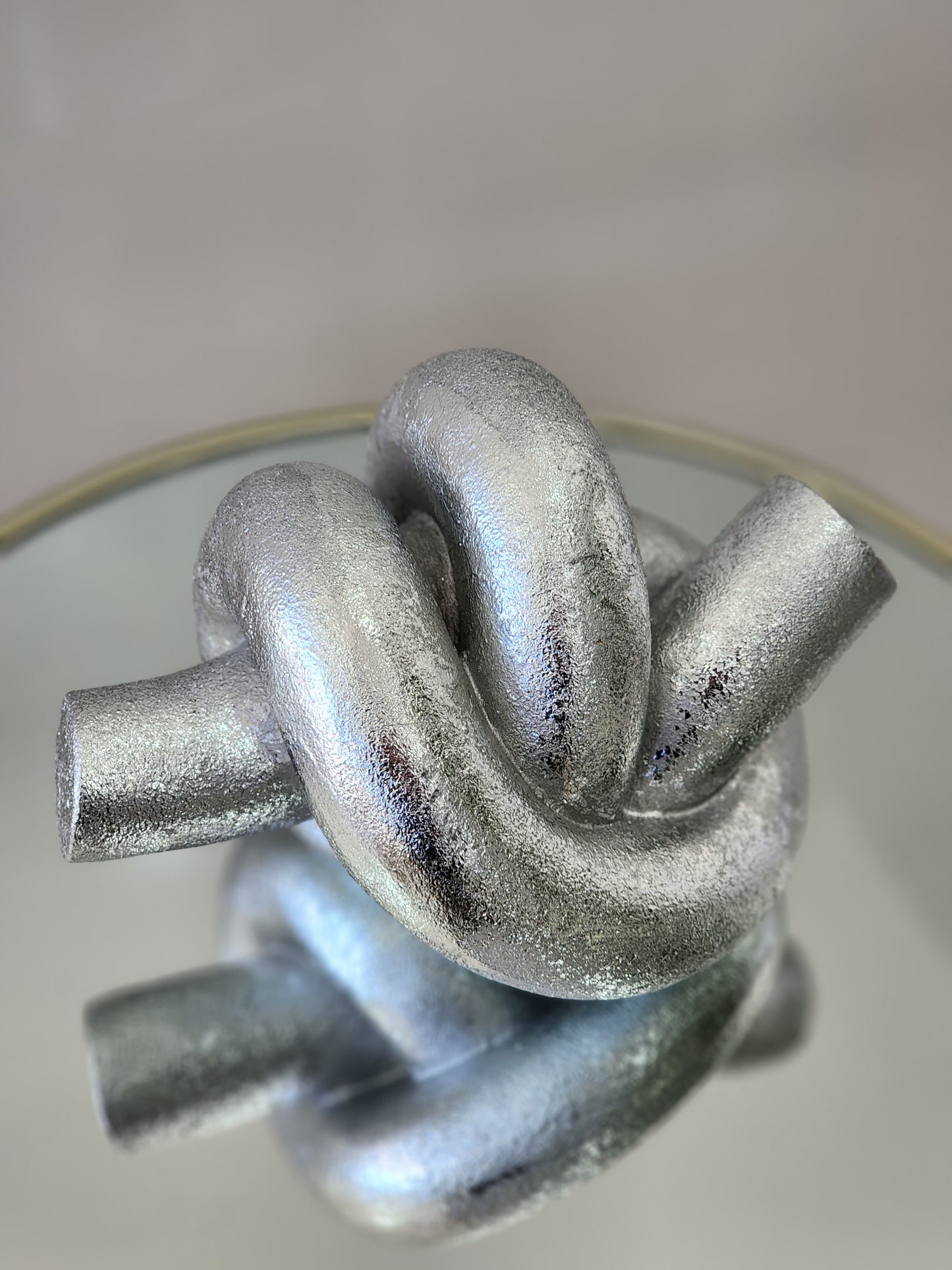 Darae double knot decor