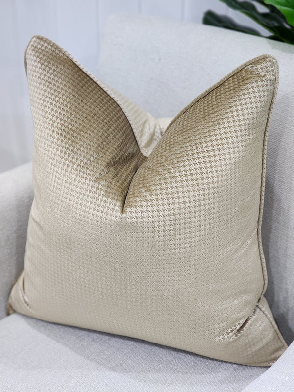 Deliz cushion