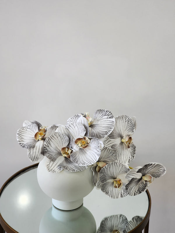Olivia floral arrangement