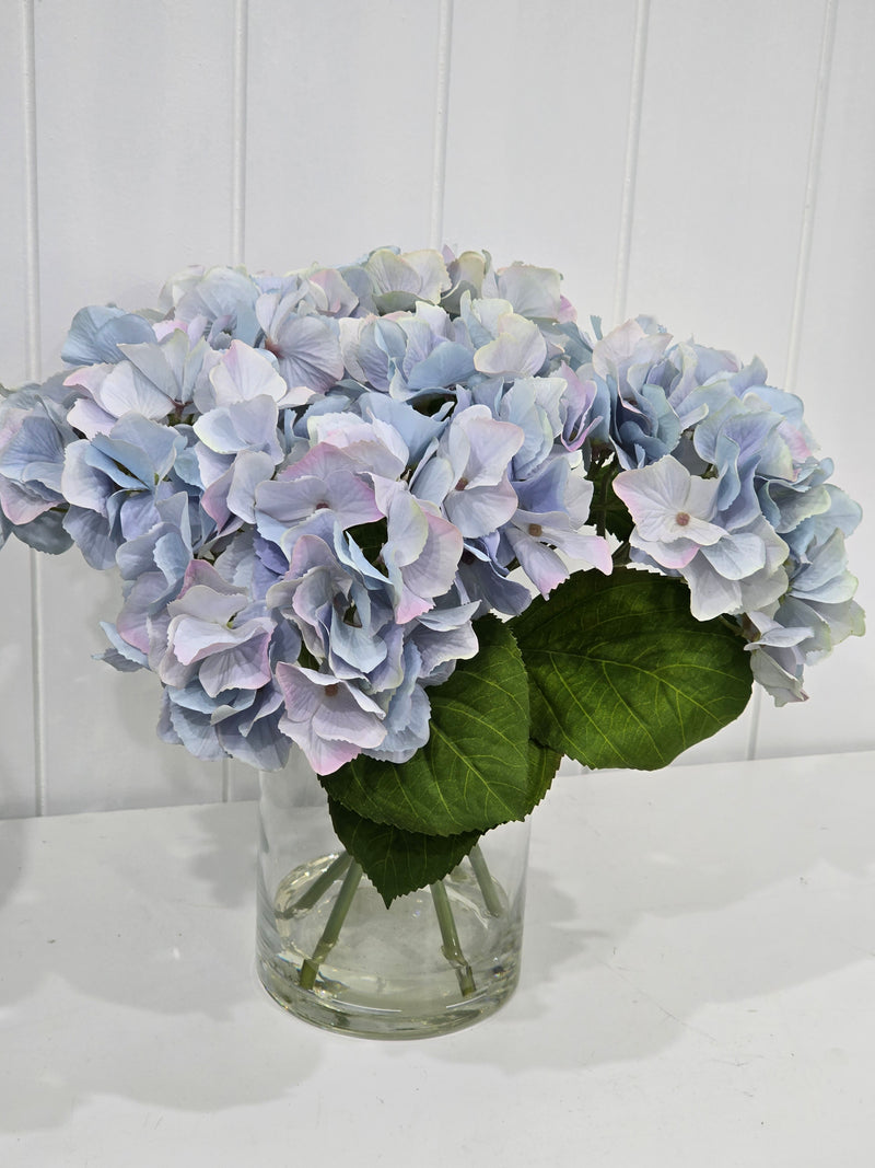 Lilly hydrangea floral arrangement