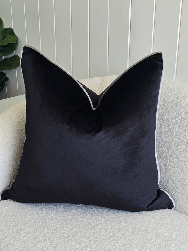 Julia cushion