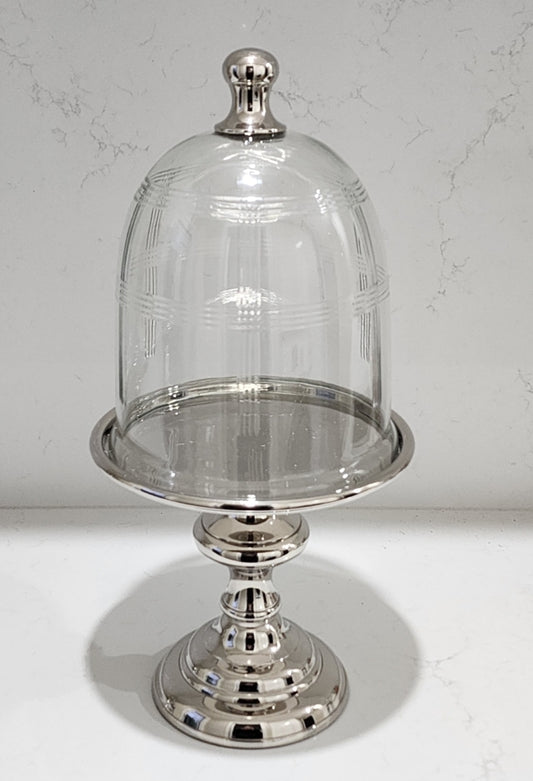Maison dome cake stand decor