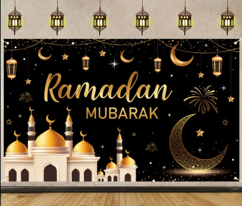 Ramadan mubarak black /gold banner