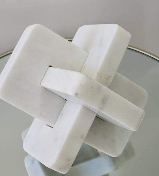 Marelle marble cross decor