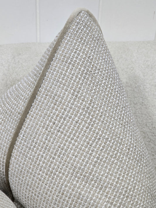 Orhan cushion