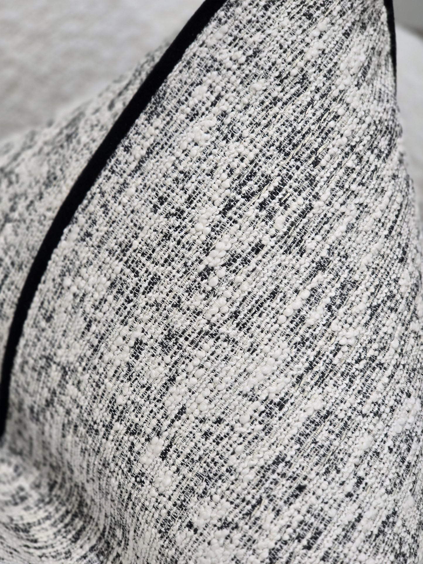 Charlotte cushion