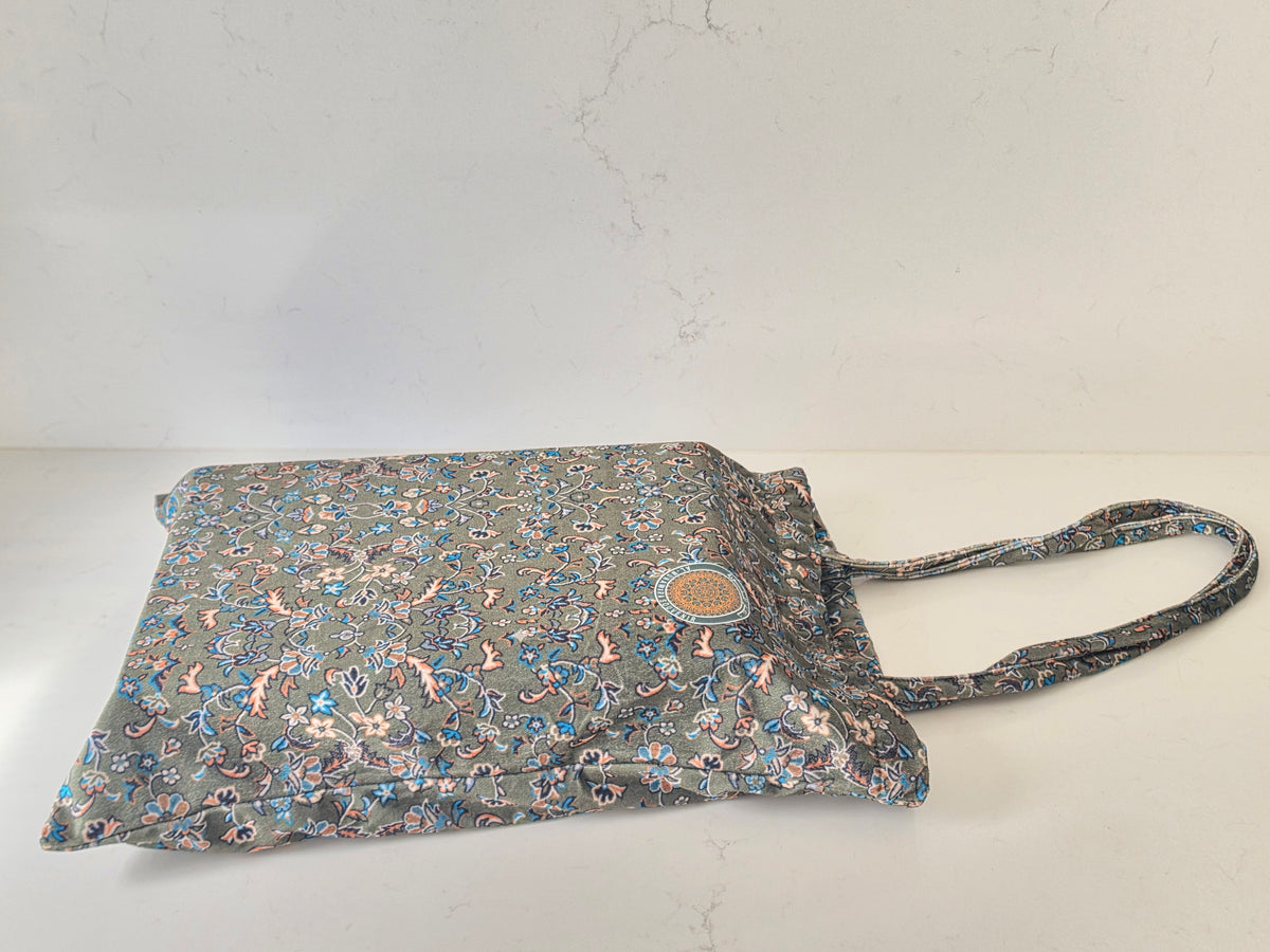 Rawdah print soft carry bag