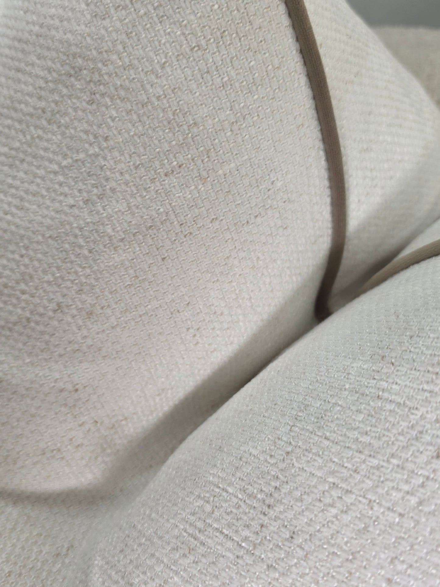 Montreal cushion