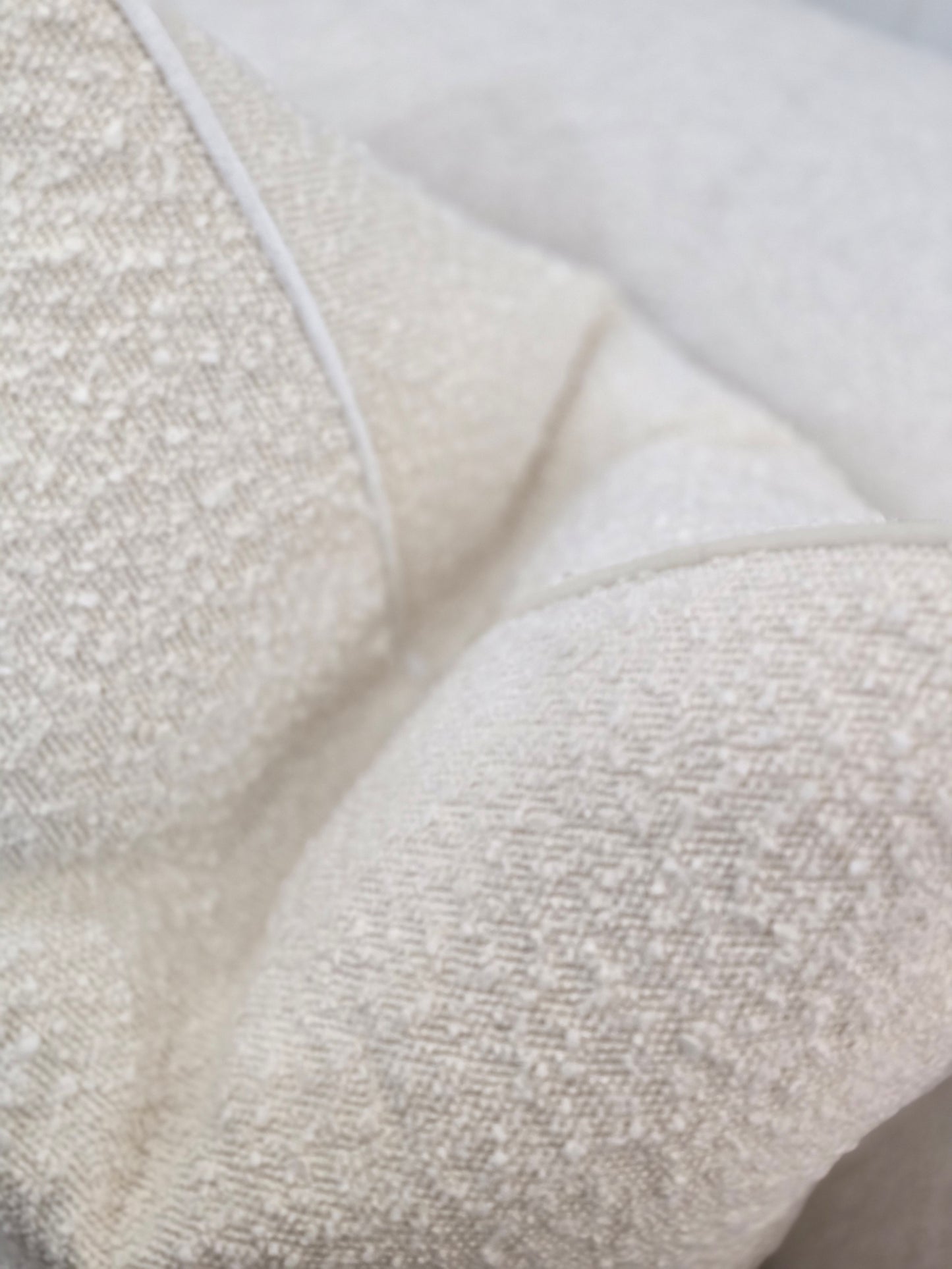 Ikara cushion