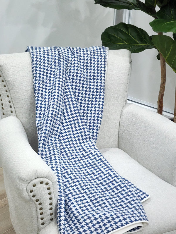 Dark Blue/white houndstooth throw blanket