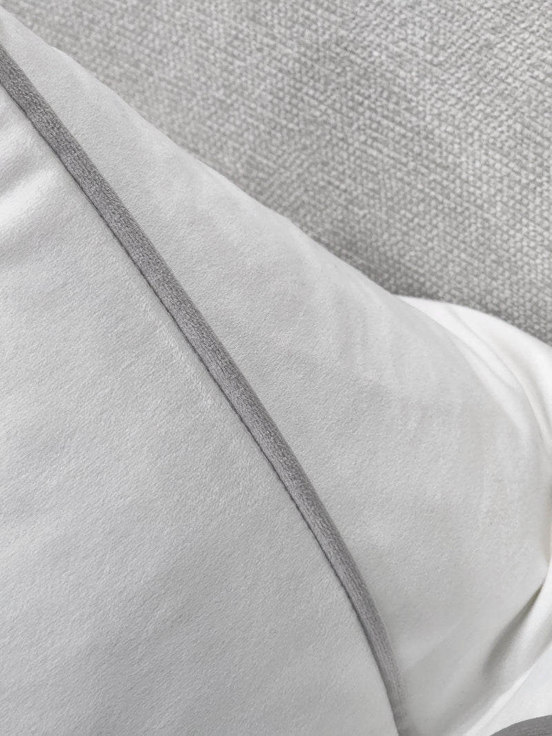 Sari white /grey cushion