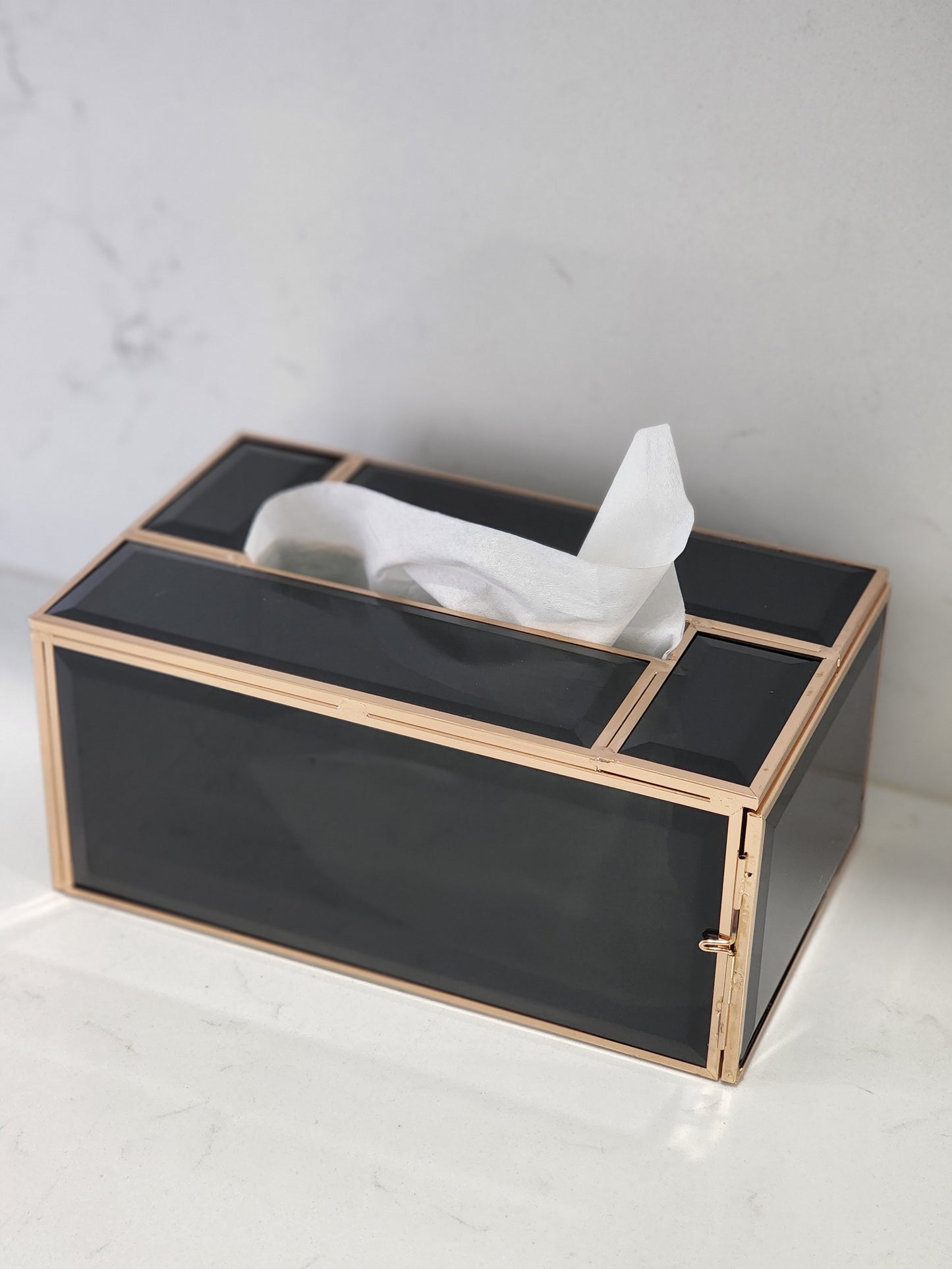 Tissue box (homewares)