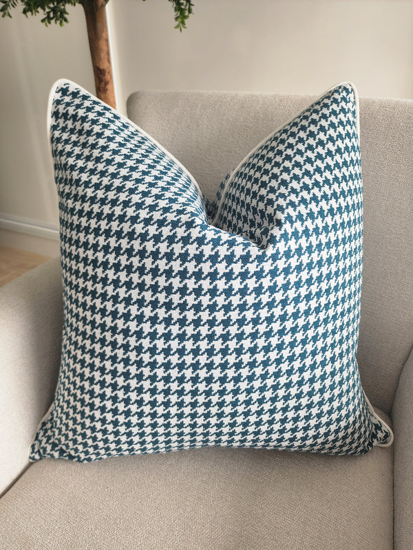 Turquenetta cushion