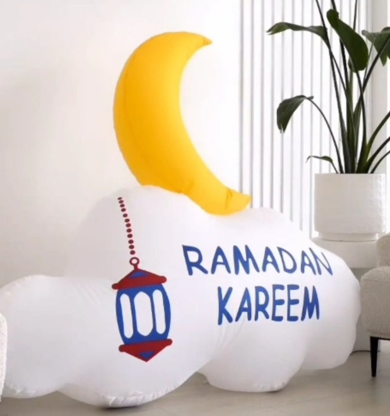 EID/RAMADAN:  Ramadan cloud moon